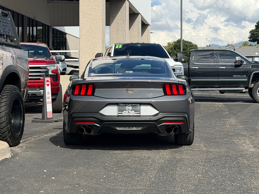 Photo 40 of this FORD MUSTANG