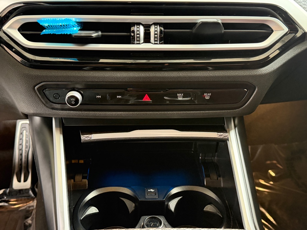 Photo 15 of this BMW M340I
