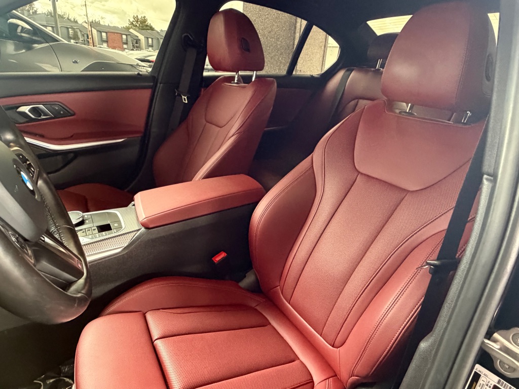 Photo 6 of this BMW M340I