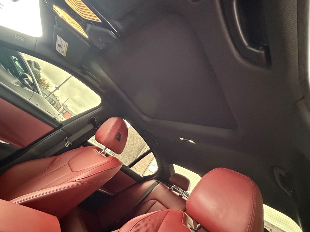 Photo 18 of this BMW M340I