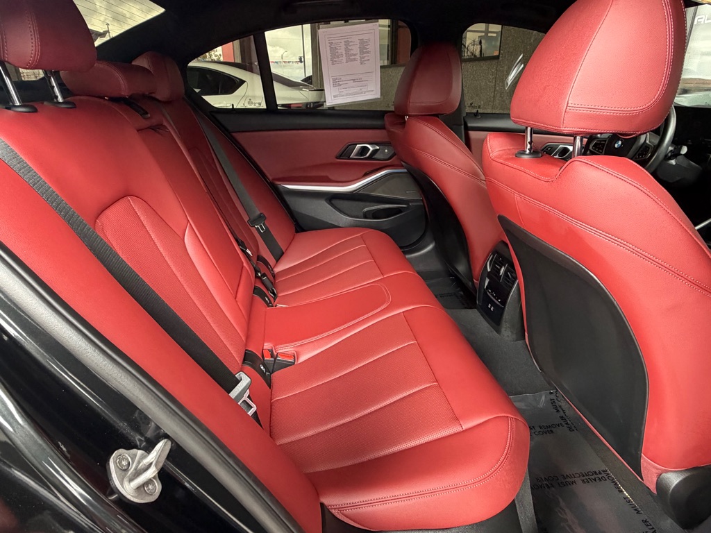 Photo 28 of this BMW M340I