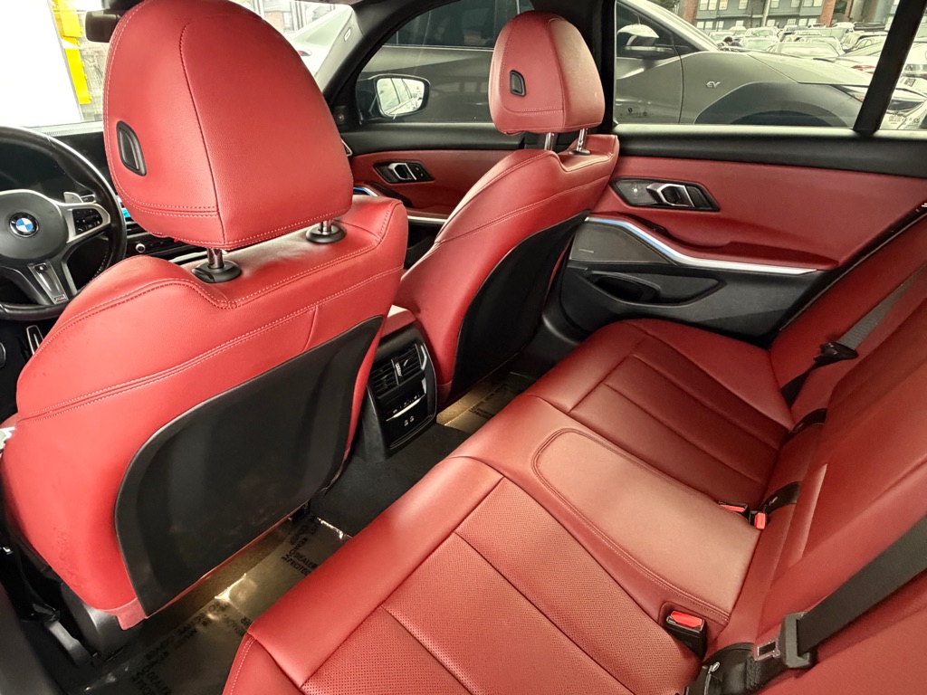 Photo 22 of this BMW M340I