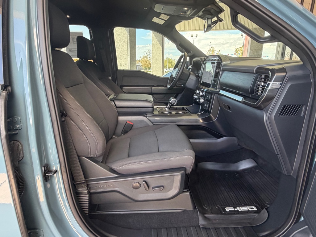 Photo 33 of this FORD F150