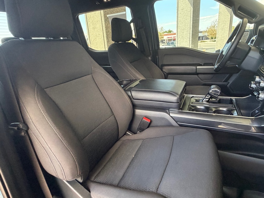 Photo 34 of this FORD F150