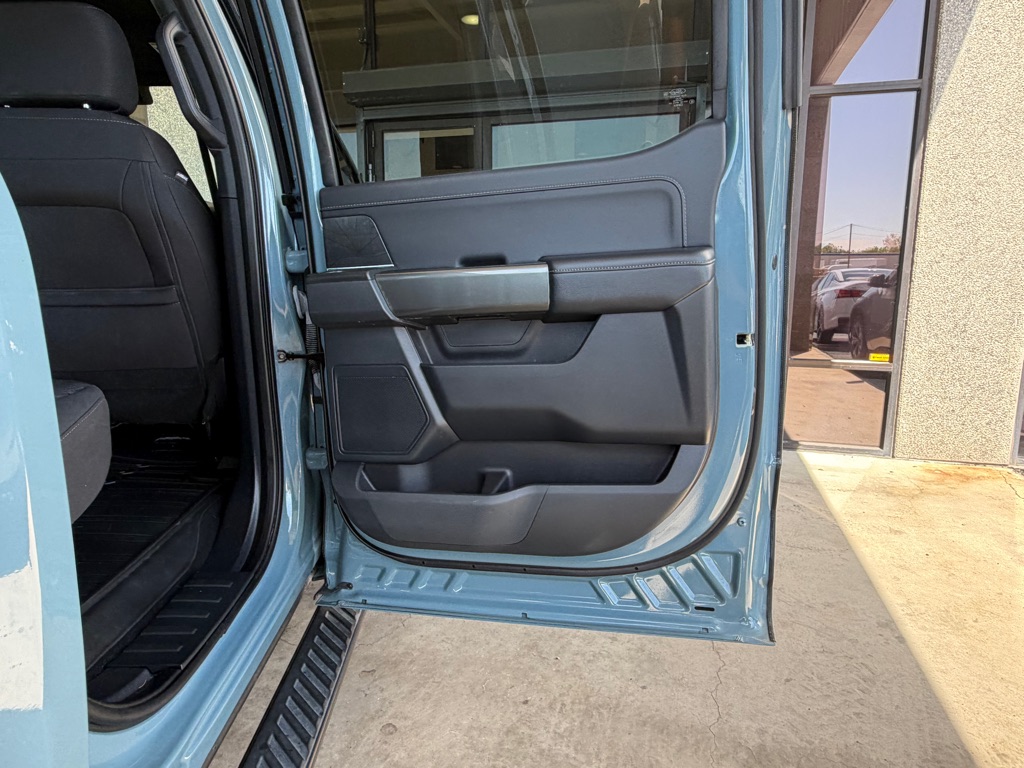 Photo 32 of this FORD F150