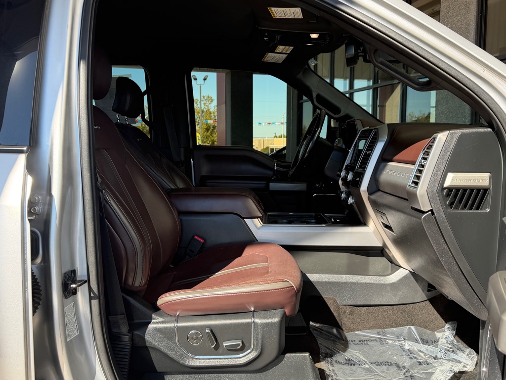 Photo 35 of this FORD F350
