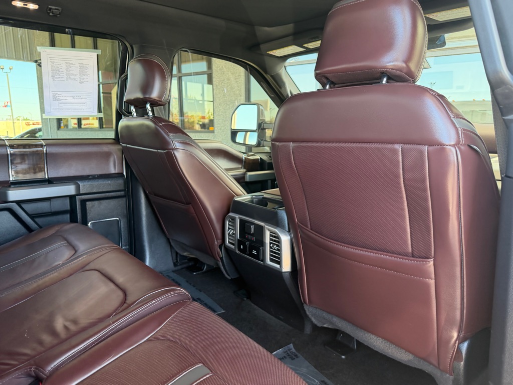 Photo 33 of this FORD F350