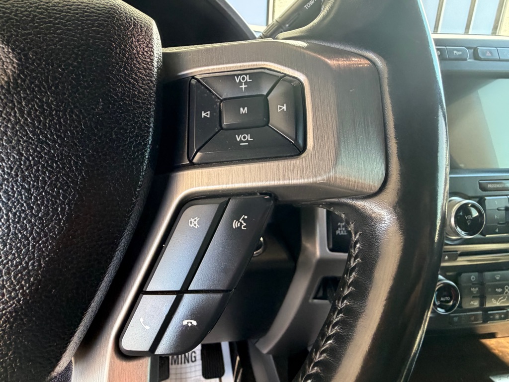 Photo 11 of this FORD F350
