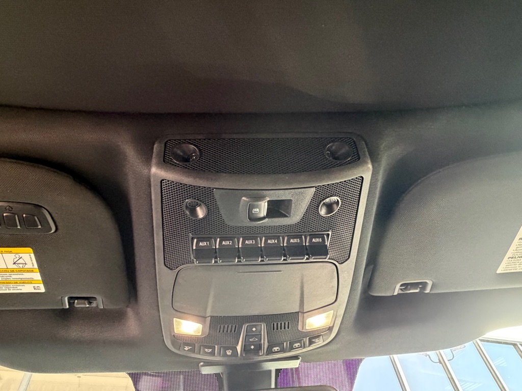 Photo 19 of this FORD F350