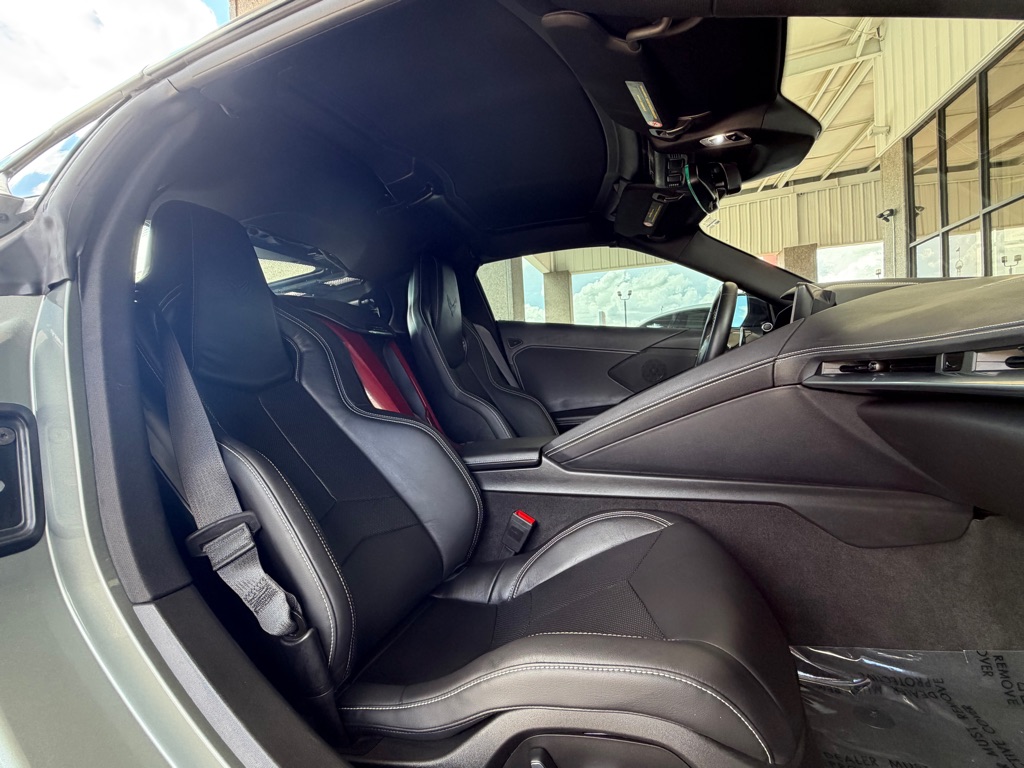 Photo 19 of this CHEVROLET CORVETTE