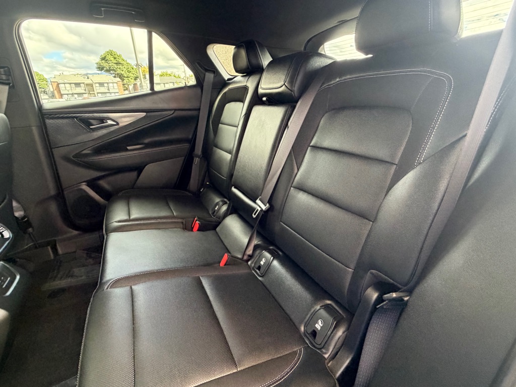Photo 21 of this CHEVROLET BLAZER