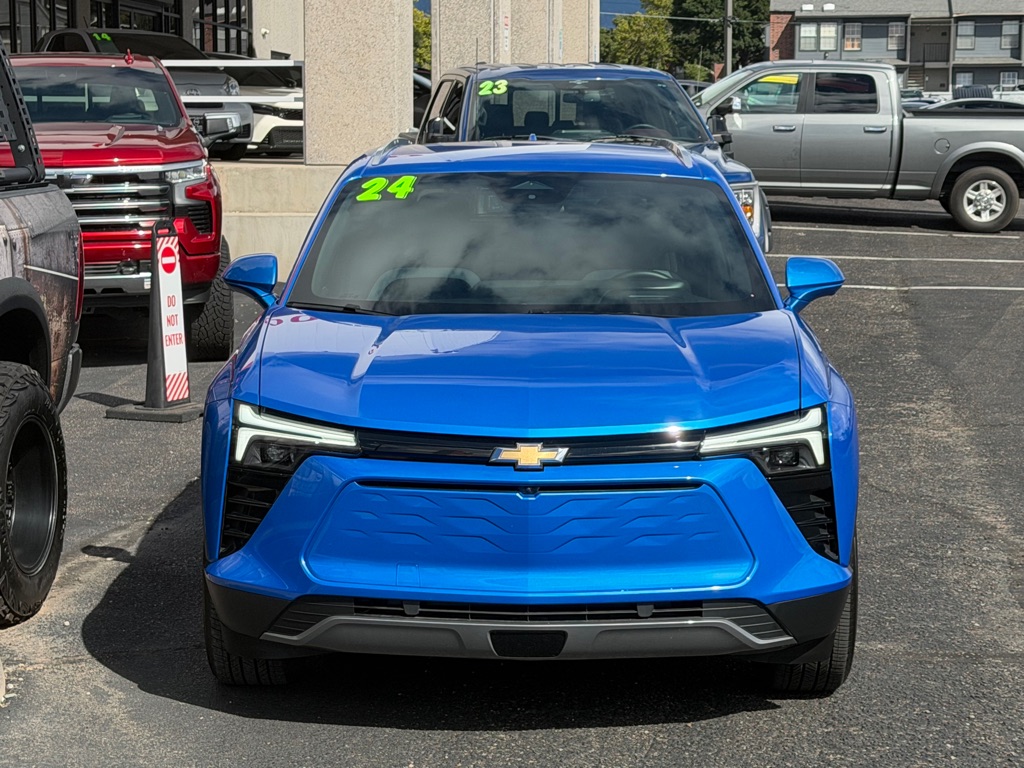 Photo 38 of this CHEVROLET BLAZER