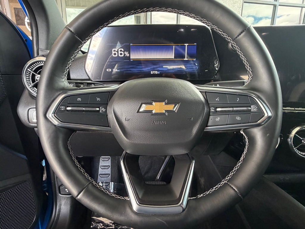 Photo 8 of this CHEVROLET BLAZER