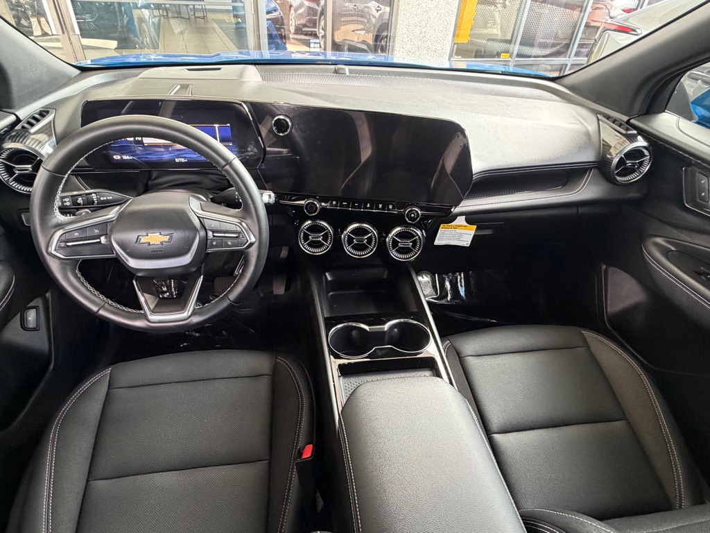 Photo 24 of this CHEVROLET BLAZER