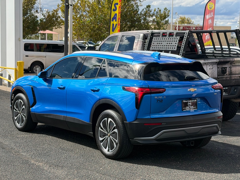 Photo 44 of this CHEVROLET BLAZER