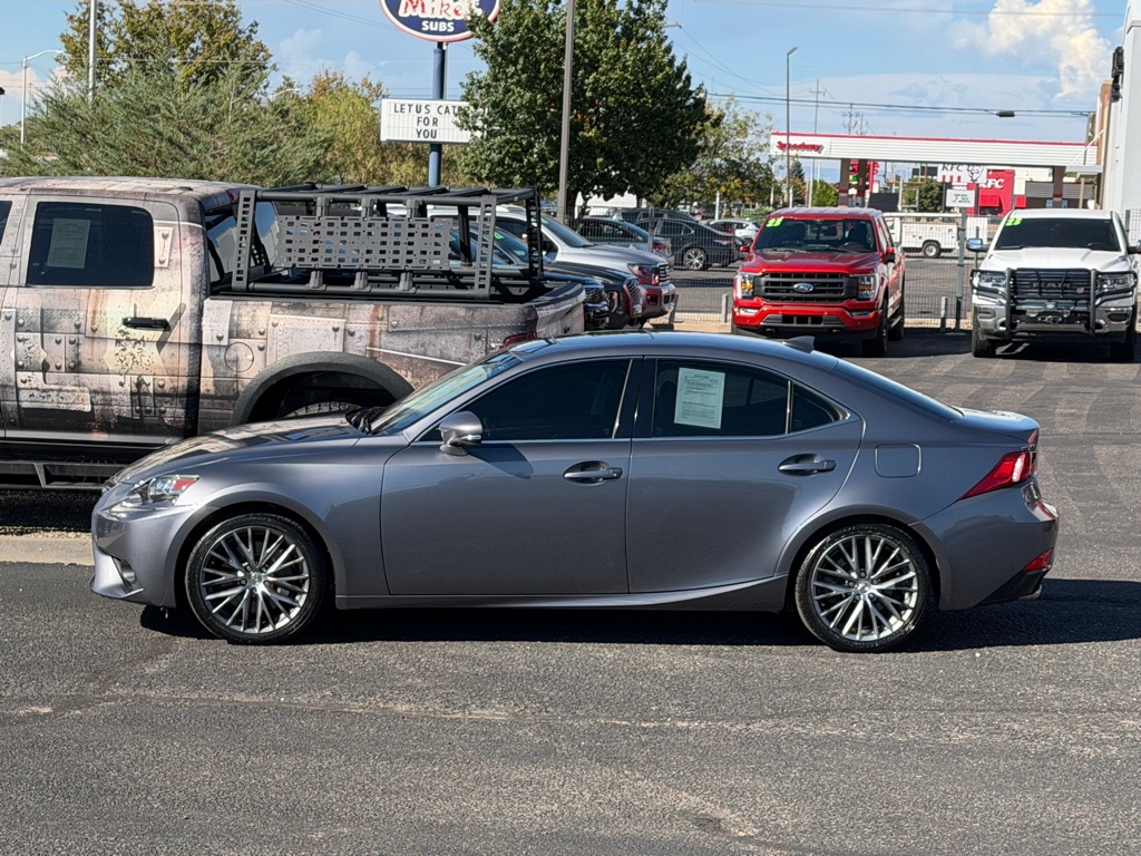 Photo 41 of this LEXUS IS