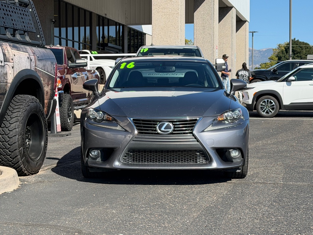 Photo 38 of this LEXUS IS