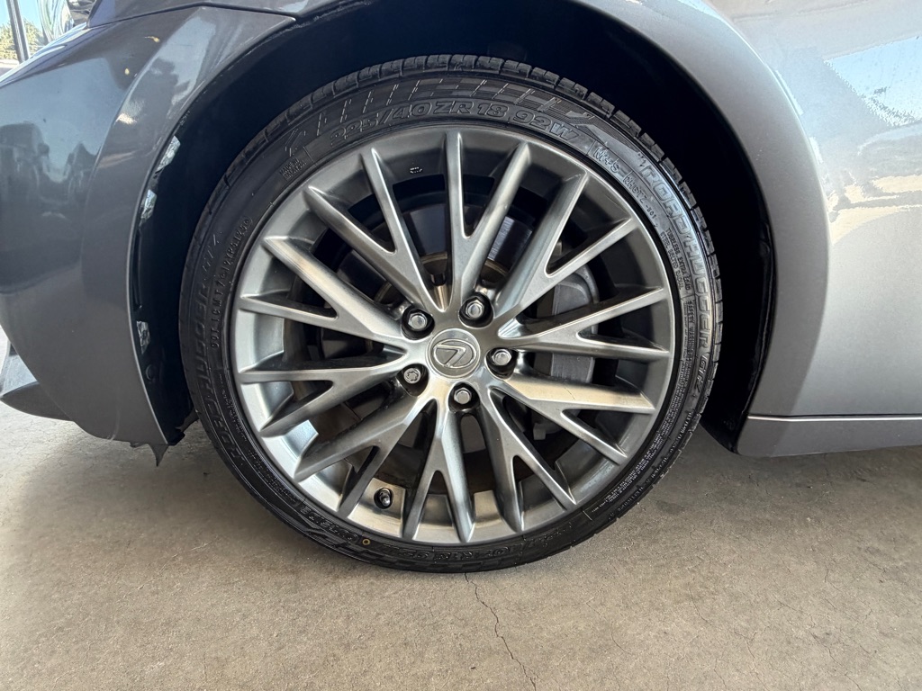 Photo 58 of this LEXUS IS