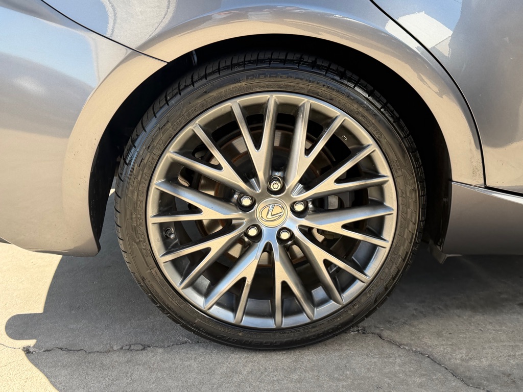 Photo 56 of this LEXUS IS
