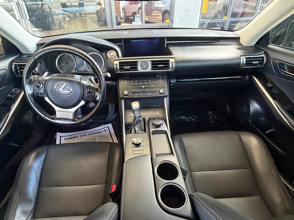 Photo 24 of this LEXUS IS