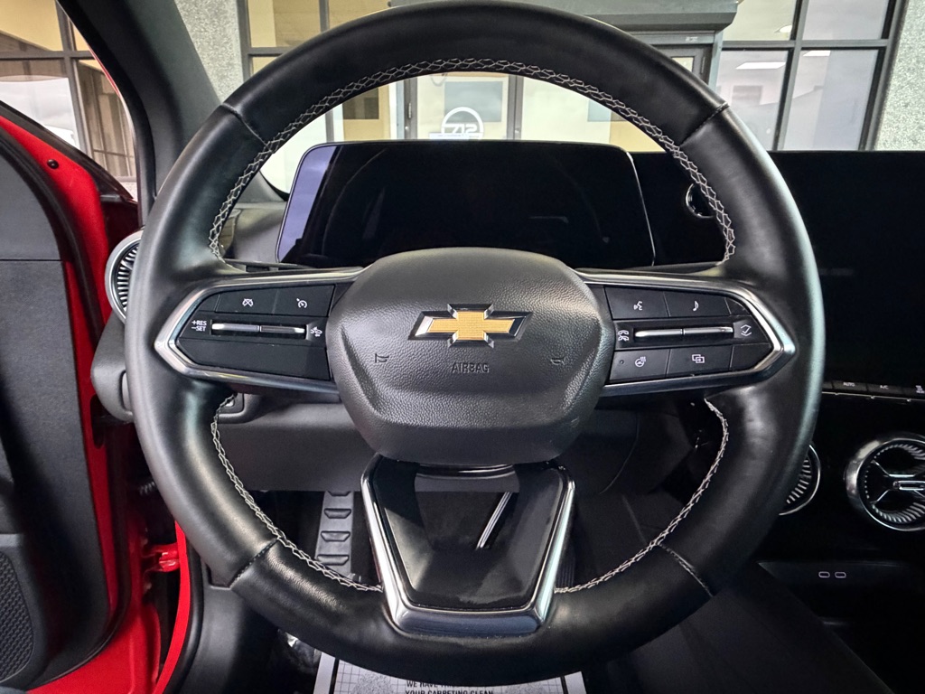 Photo 10 of this CHEVROLET BLAZER