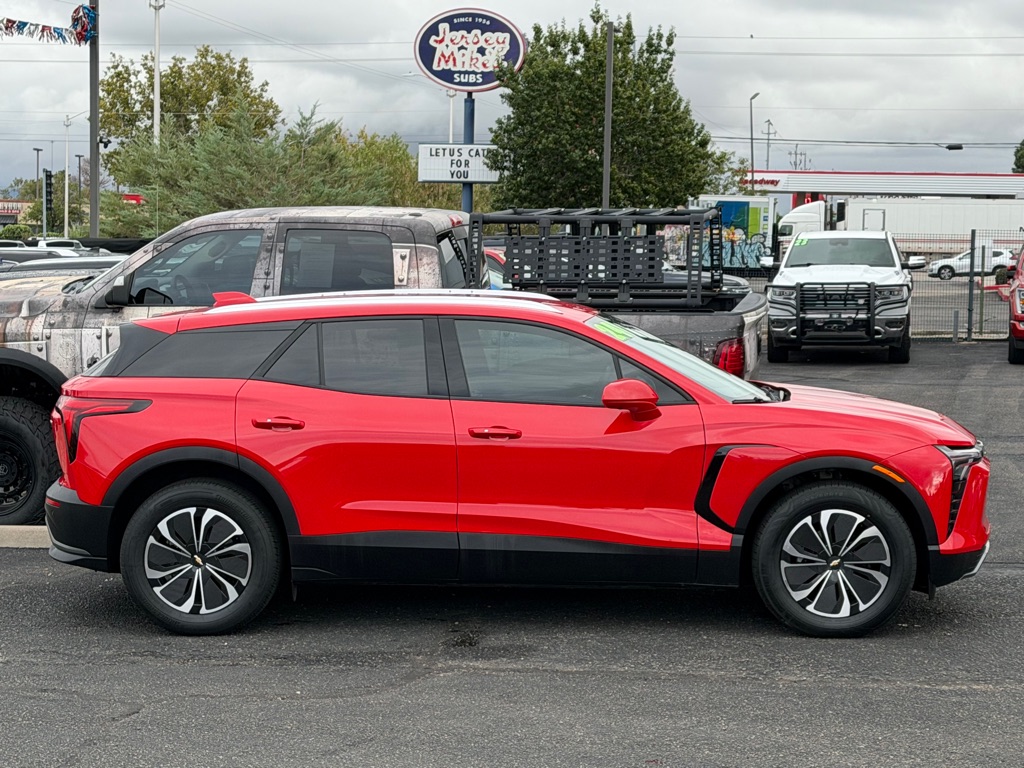 Photo 3 of this CHEVROLET BLAZER
