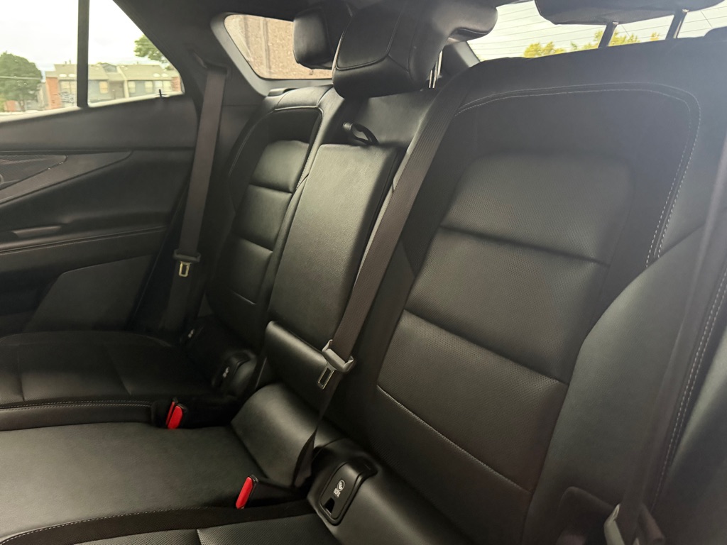 Photo 22 of this CHEVROLET BLAZER