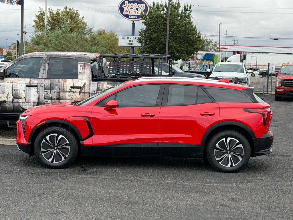 Photo 2 of this CHEVROLET BLAZER