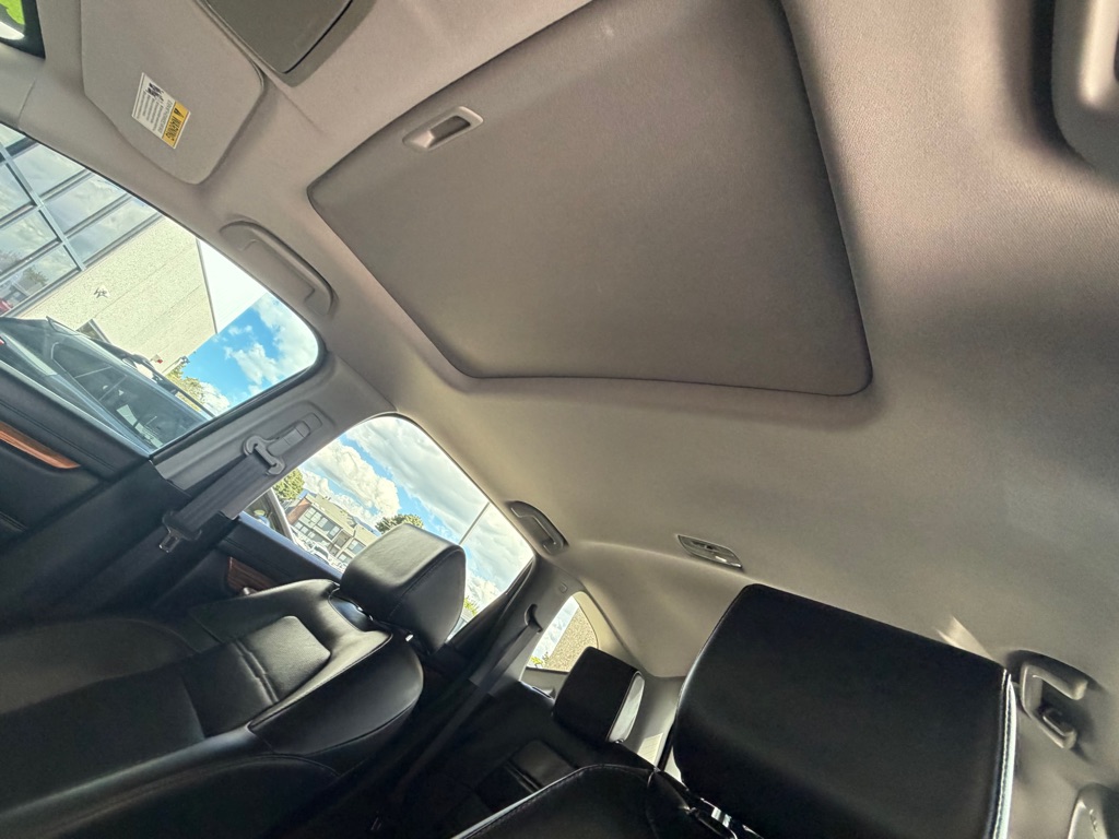 Photo 17 of this HONDA CR-V