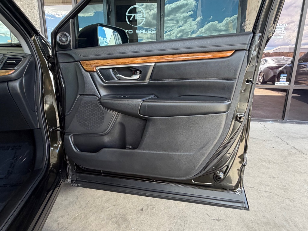 Photo 37 of this HONDA CR-V