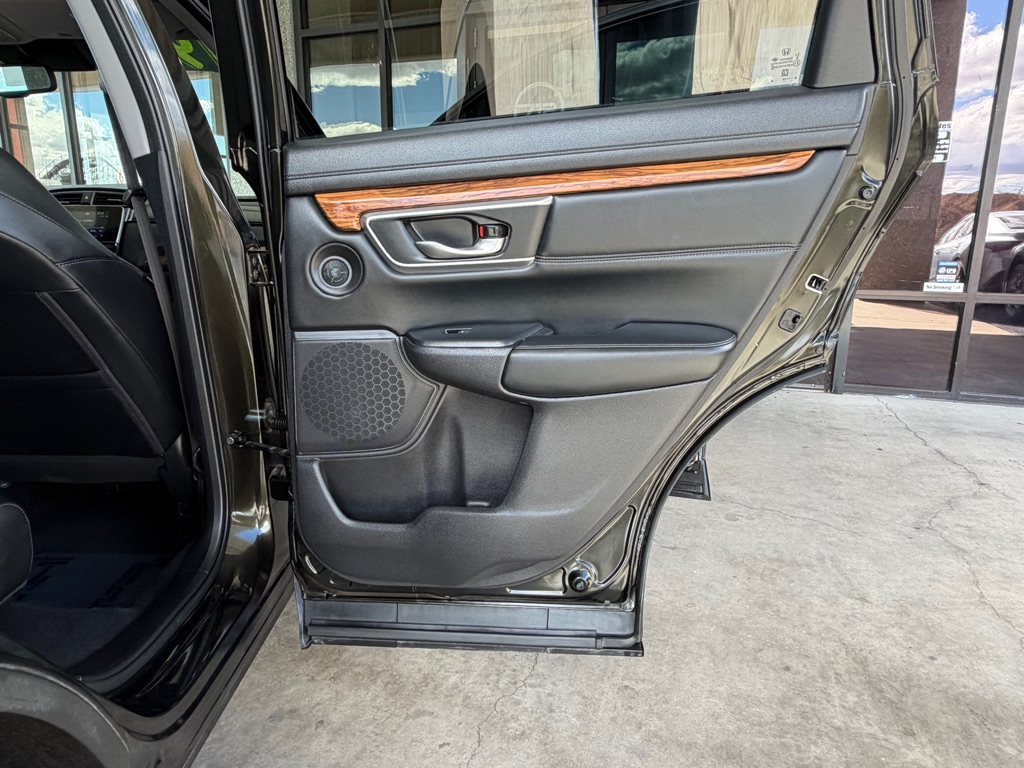 Photo 33 of this HONDA CR-V