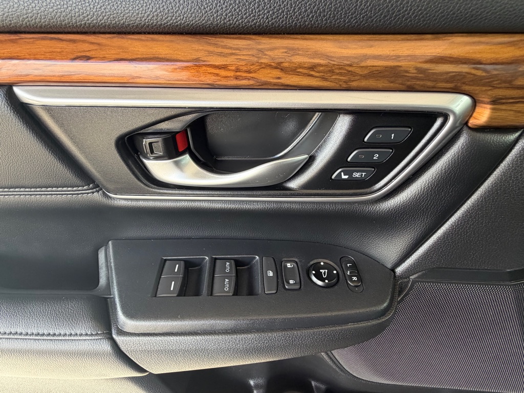 Photo 19 of this HONDA CR-V