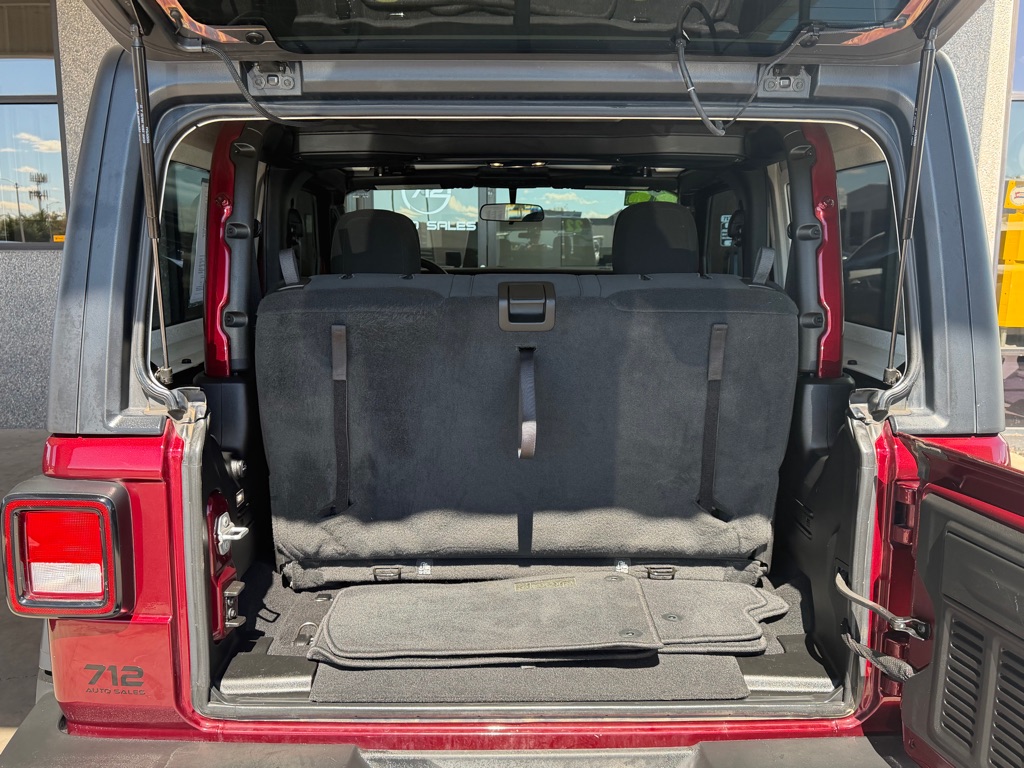 Photo 21 of this JEEP WRANGLER
