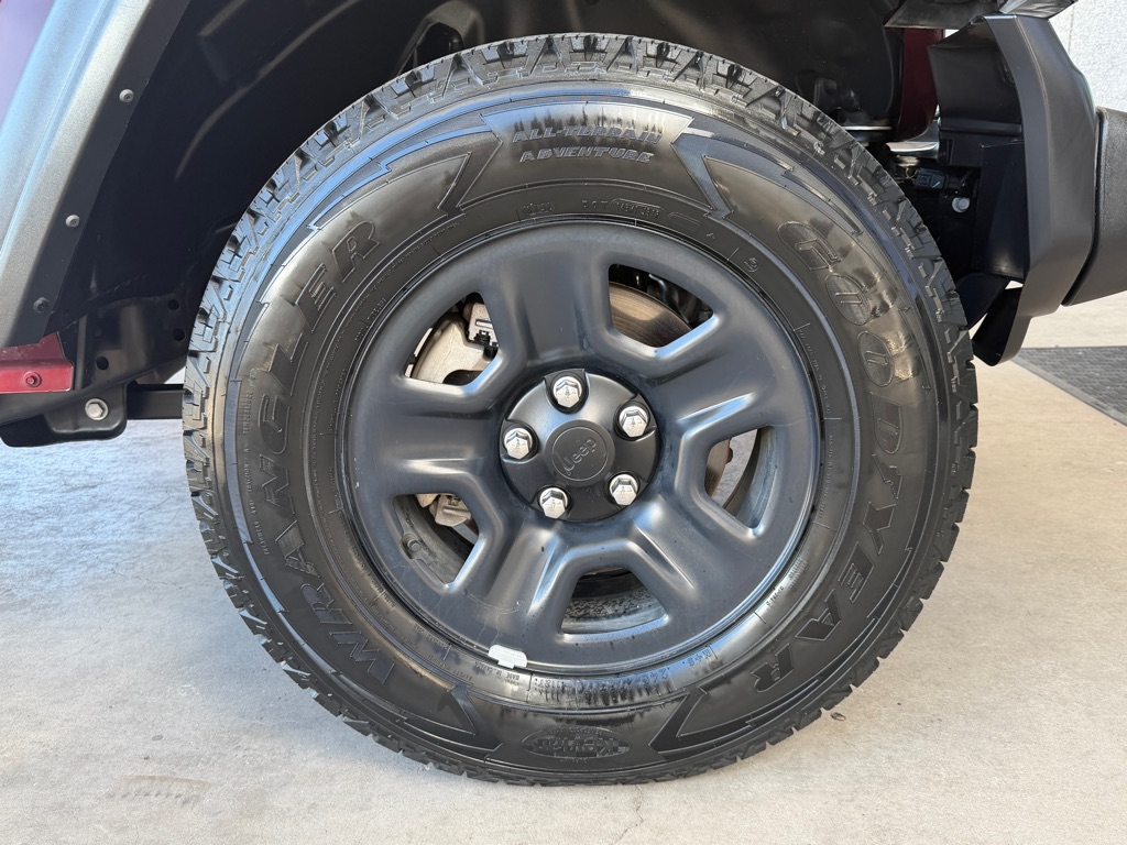 Photo 46 of this JEEP WRANGLER