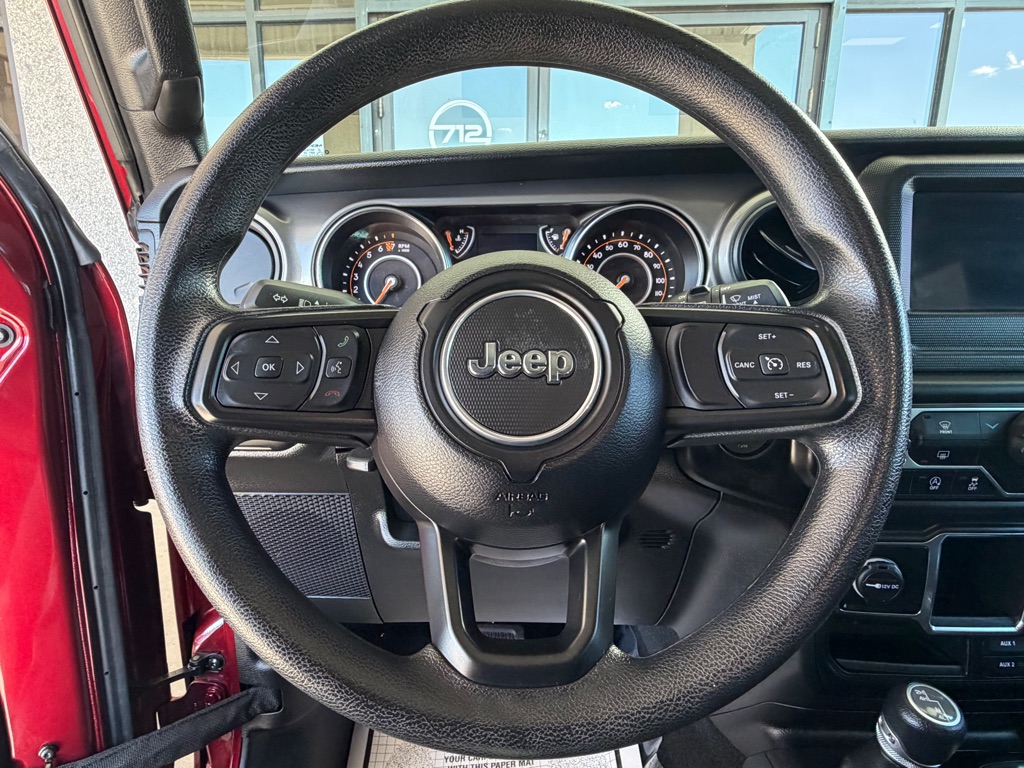 Photo 8 of this JEEP WRANGLER