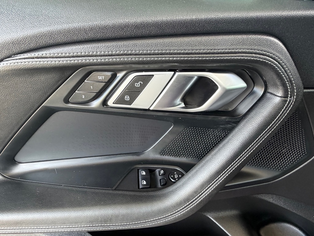 Photo 20 of this BMW 230I
