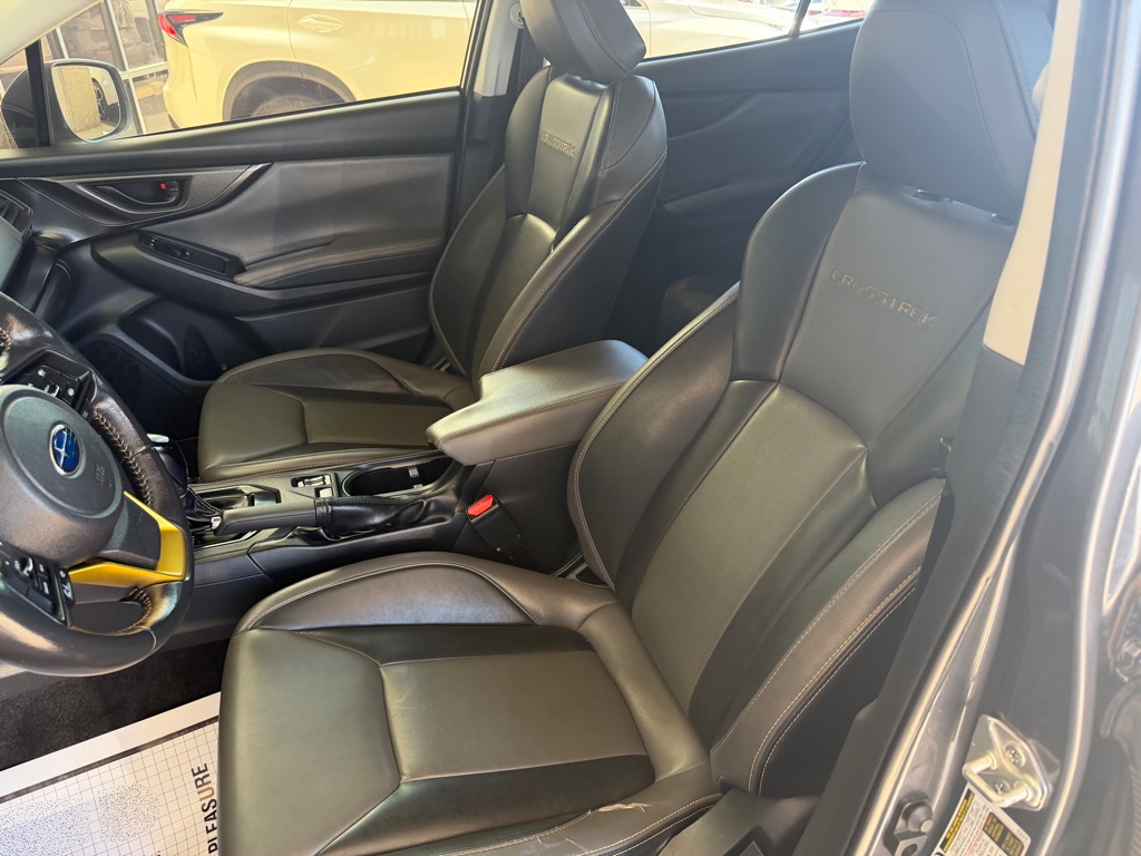 Photo 6 of this SUBARU CROSSTREK