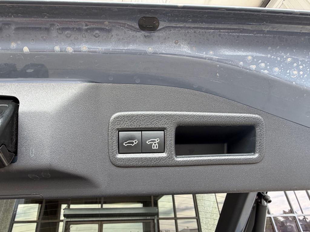 Photo 33 of this SUBARU SOLTERRA