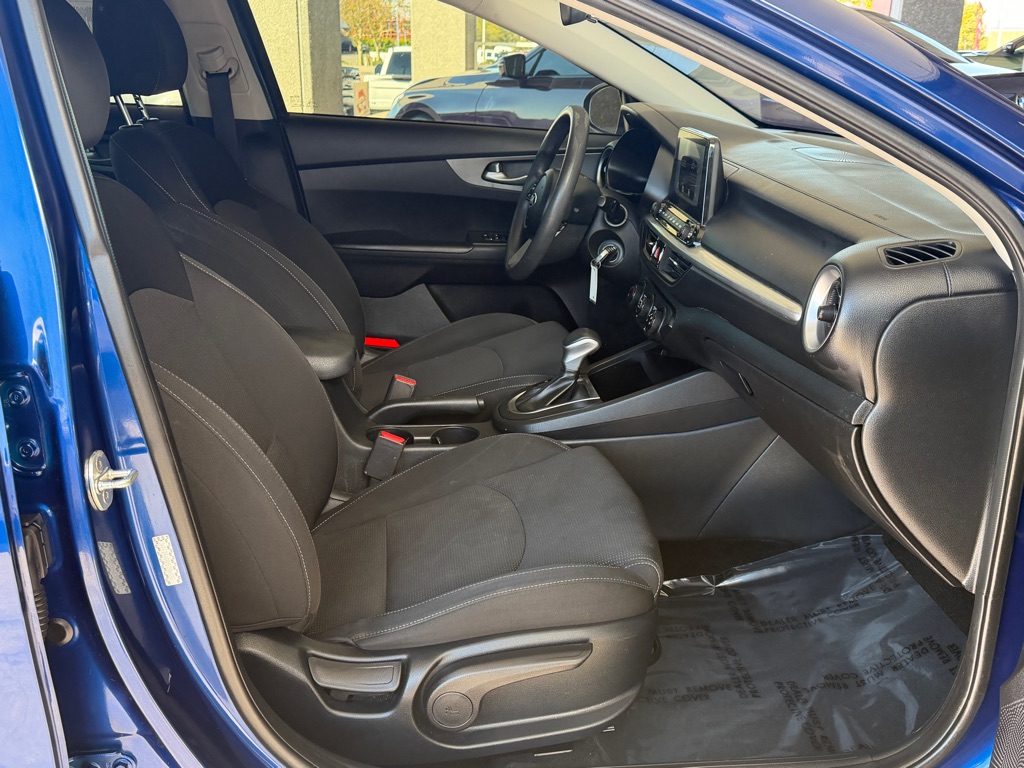 Photo 31 of this KIA FORTE