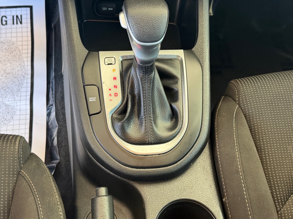 Photo 16 of this KIA FORTE