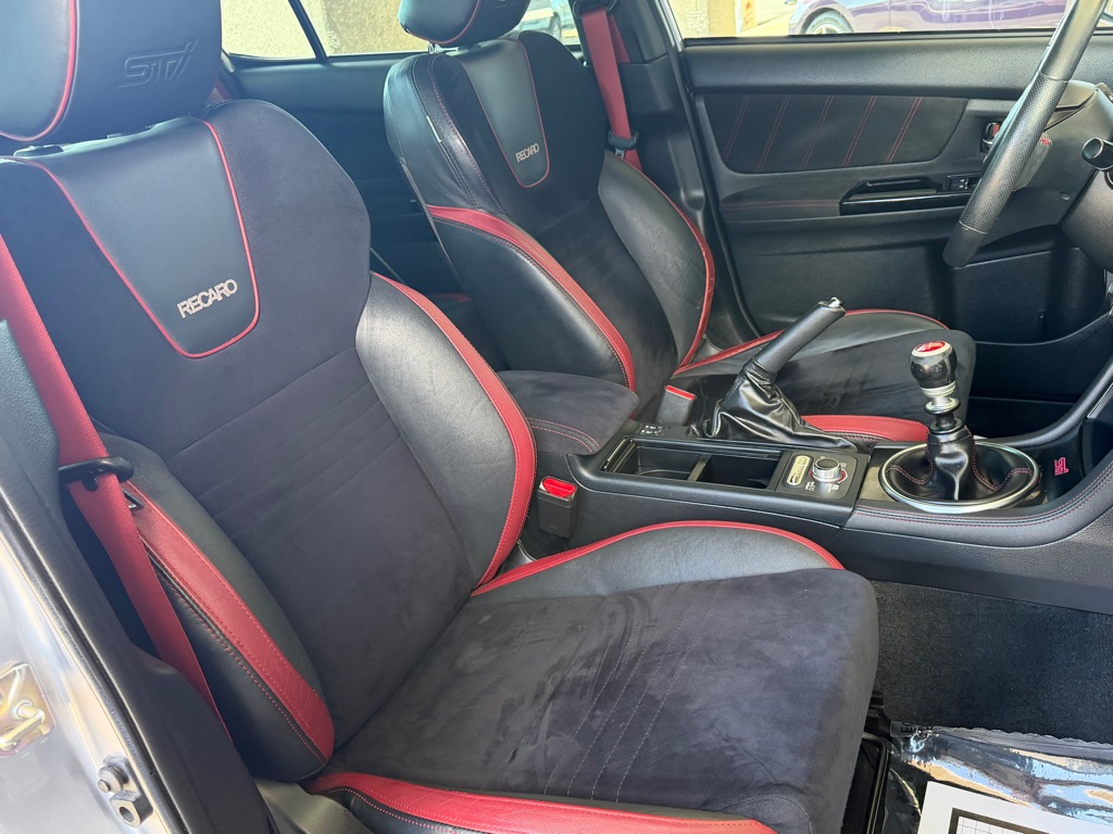 Photo 33 of this SUBARU WRX
