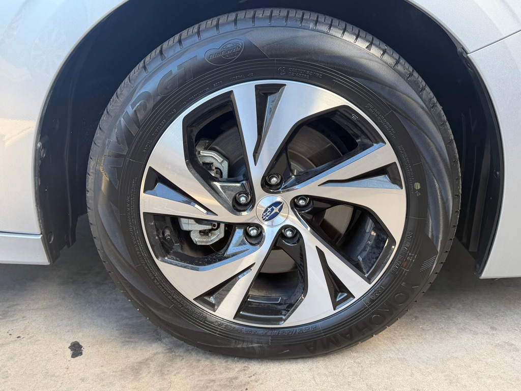Photo 55 of this SUBARU LEGACY