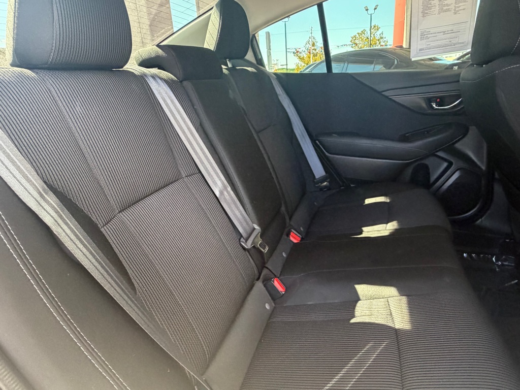 Photo 30 of this SUBARU LEGACY