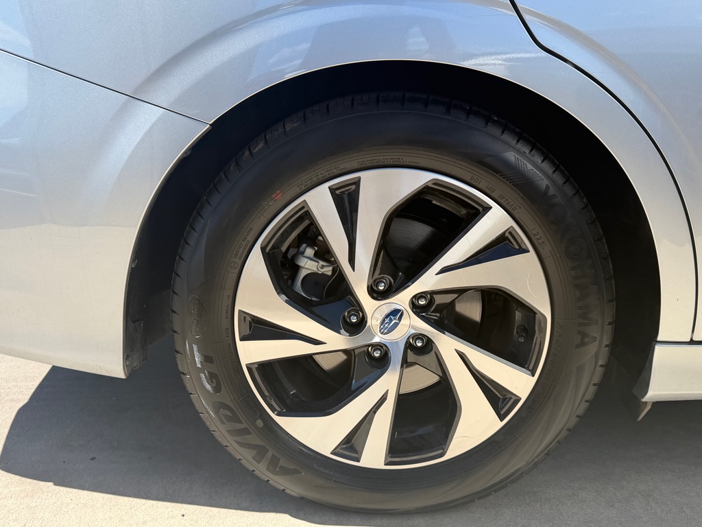Photo 56 of this SUBARU LEGACY