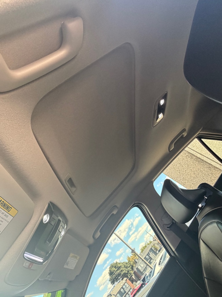 Photo 20 of this KIA NIRO