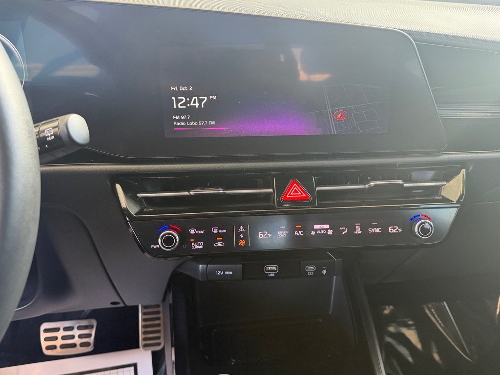 Photo 14 of this KIA NIRO