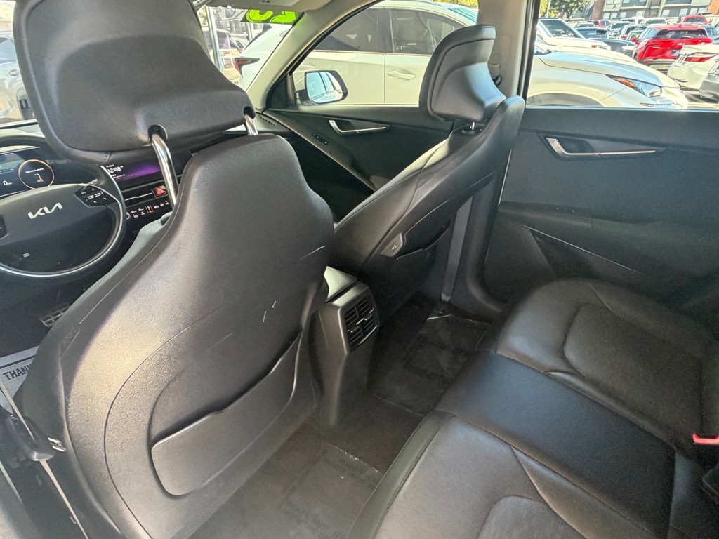 Photo 25 of this KIA NIRO