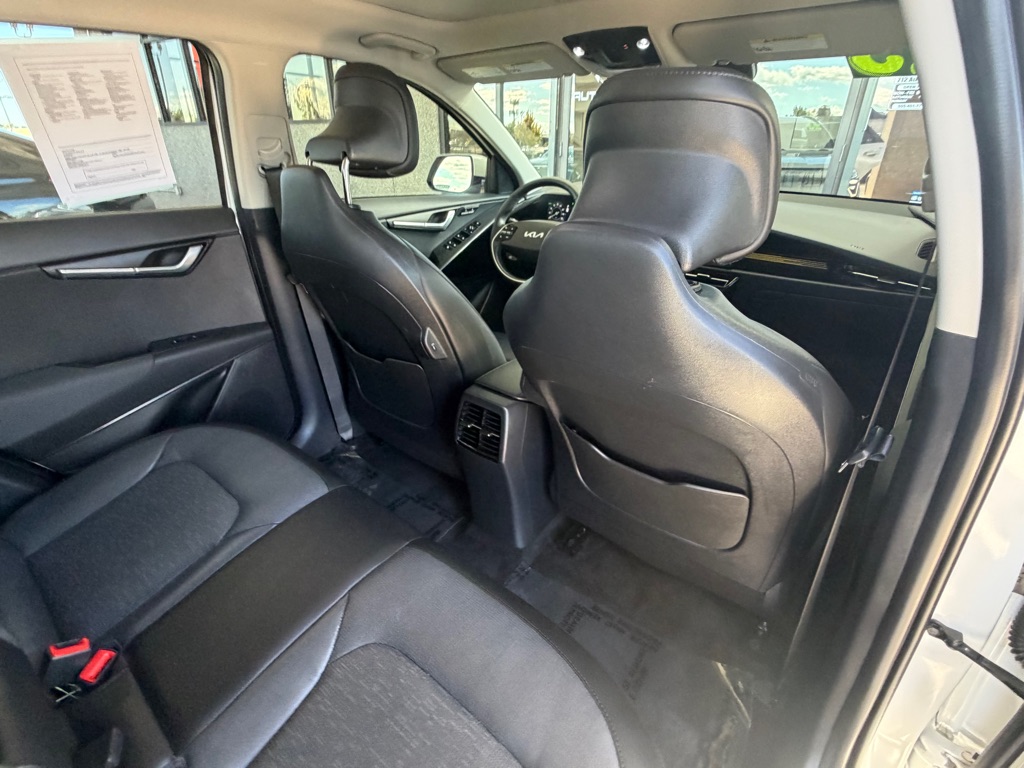 Photo 34 of this KIA NIRO
