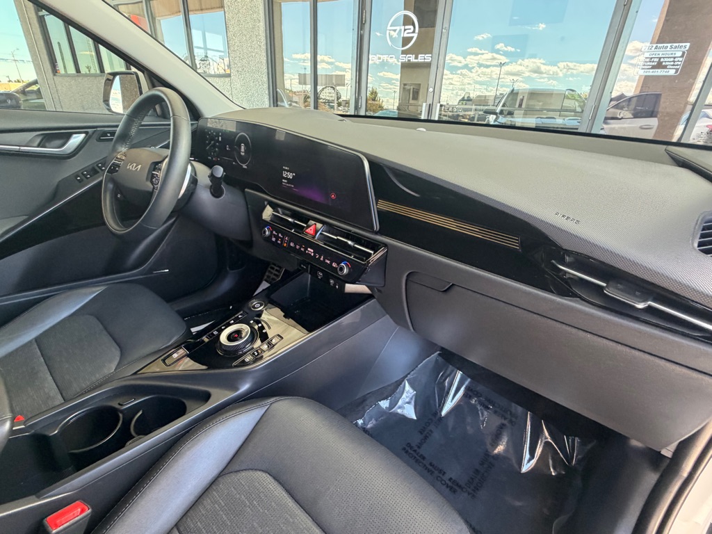 Photo 38 of this KIA NIRO