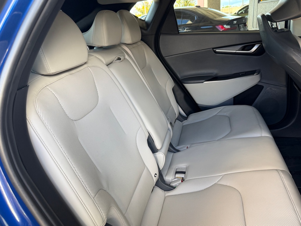 Photo 36 of this KIA EV6